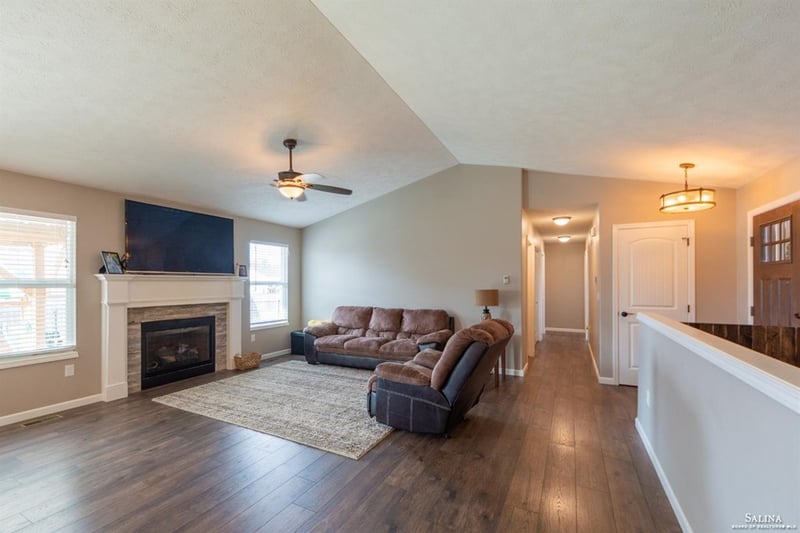 509 Harvest Hills Dr, Inman, KS 67546