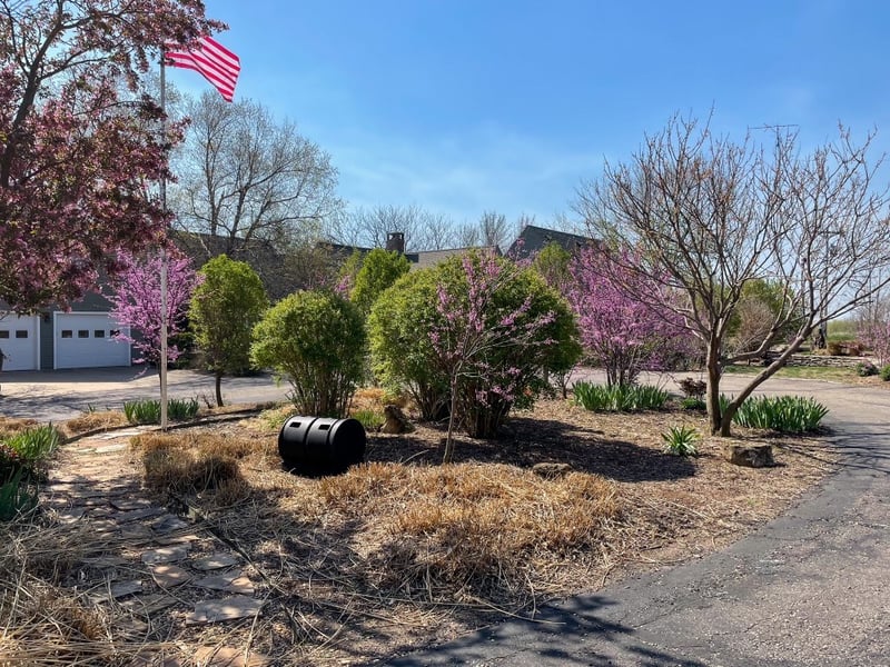 930 2500 Ave, Abilene, KS 67410