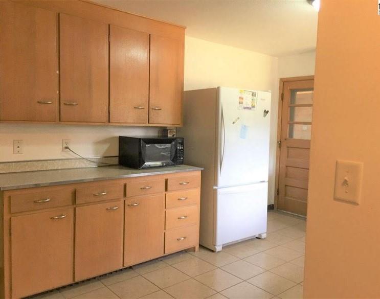 1825 Avenue G, Lyons, KS 67554