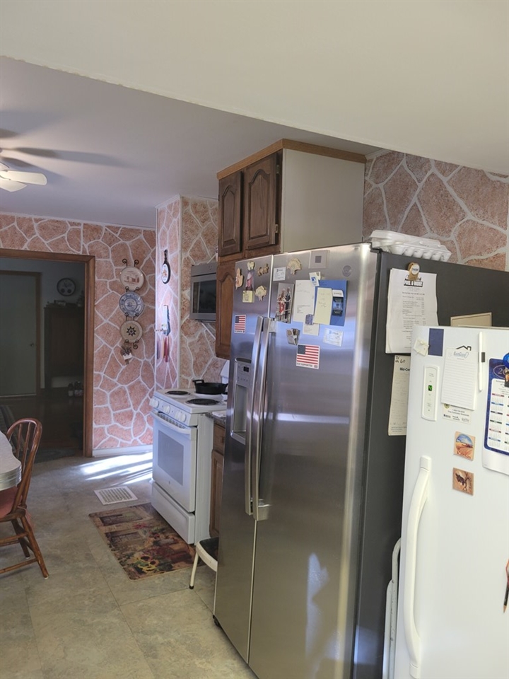 519 W 4th, Miltonvale, KS 67466