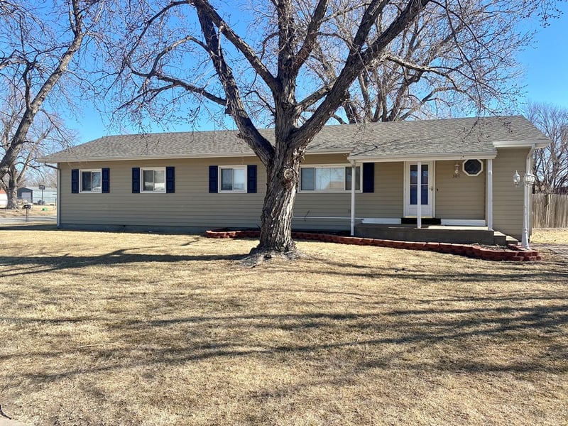 307 N Frank, Holyrood, KS 67450