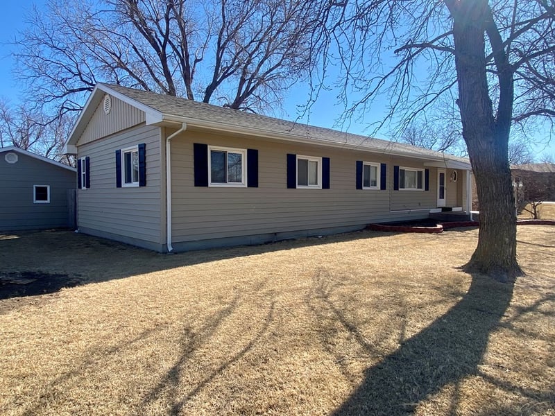 307 N Frank, Holyrood, KS 67450