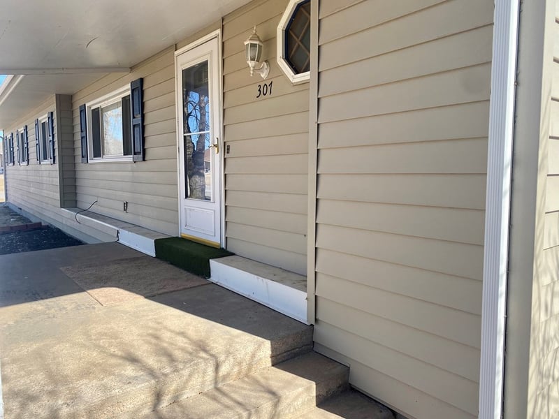 307 N Frank, Holyrood, KS 67450