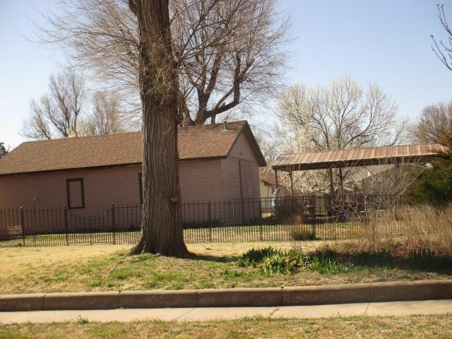 402 Briggs Ave, Kinsley, KS 67547