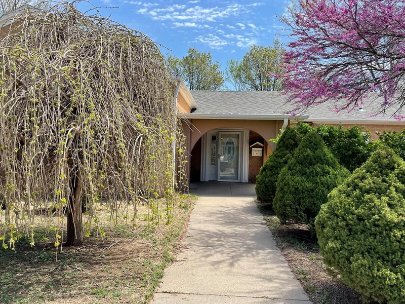 520 Corse Ave, Larned, KS 67550