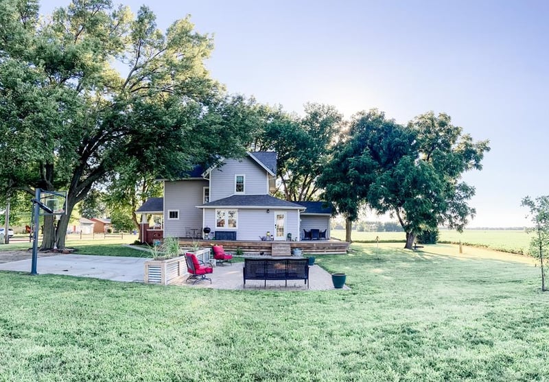 408 E 1st St, Assaria, KS 67416