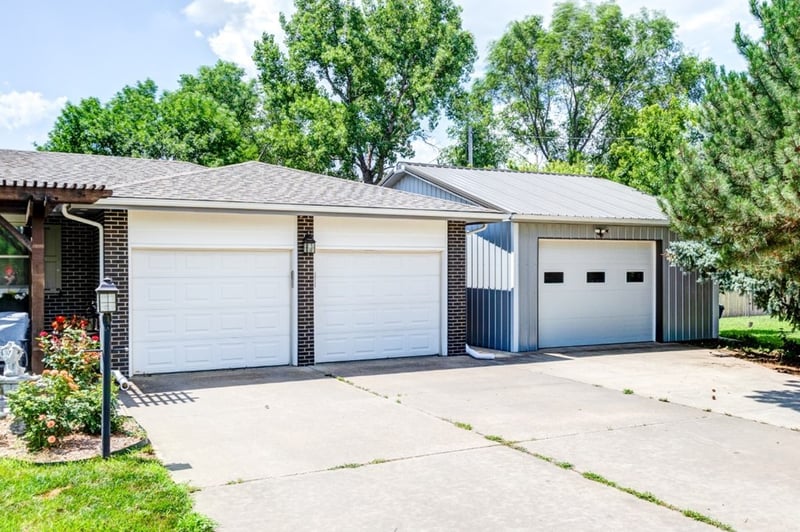 1984 E Marcye Ln, New Cambria, KS 67470