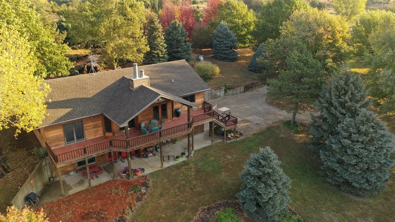 67 N 170th Rd, Salina, KS 67401