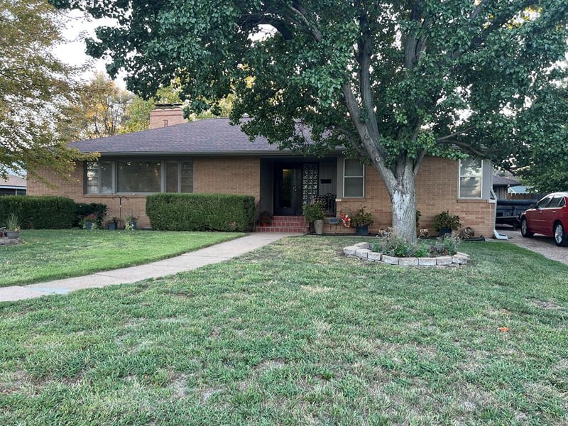 215 N Union St, Stafford, KS 67578