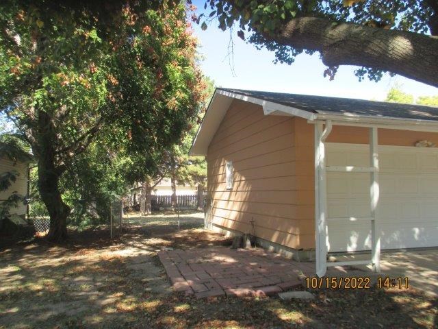 912 W 13th, Larned, KS 67550