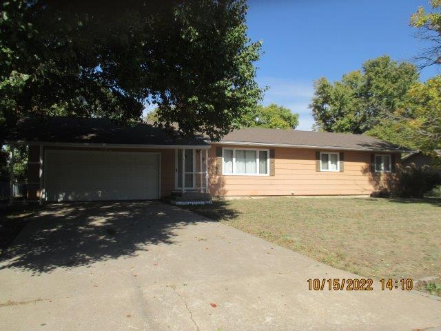 912 W 13th, Larned, KS 67550
