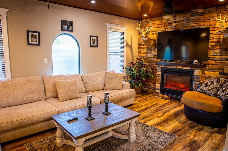 409 Tootle Ave, Miltonvale, KS 67466