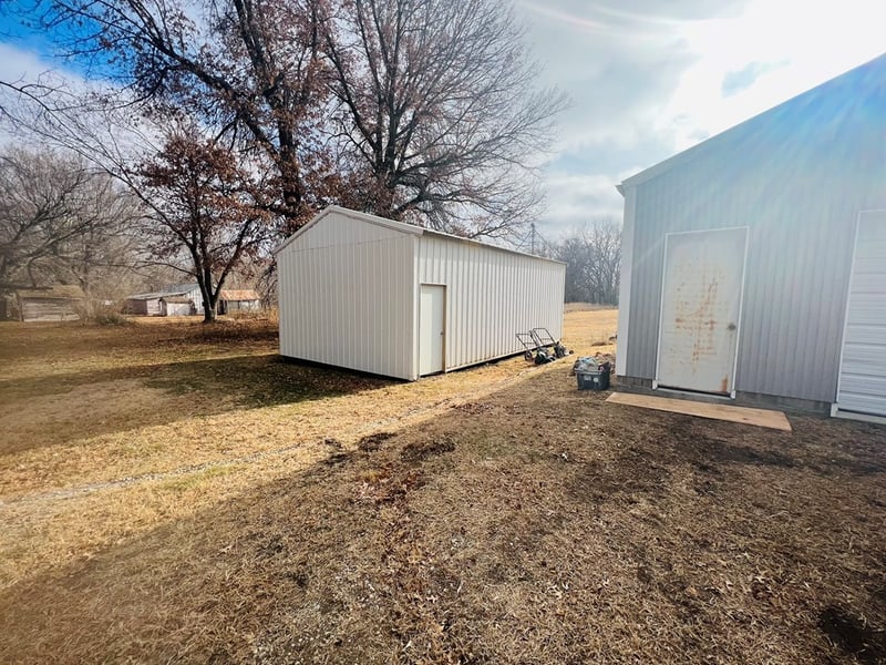 107 E Ash Ave, Miltonvale, KS 67466