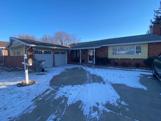 405 Pembroke Ln, Ellinwood, KS 67526