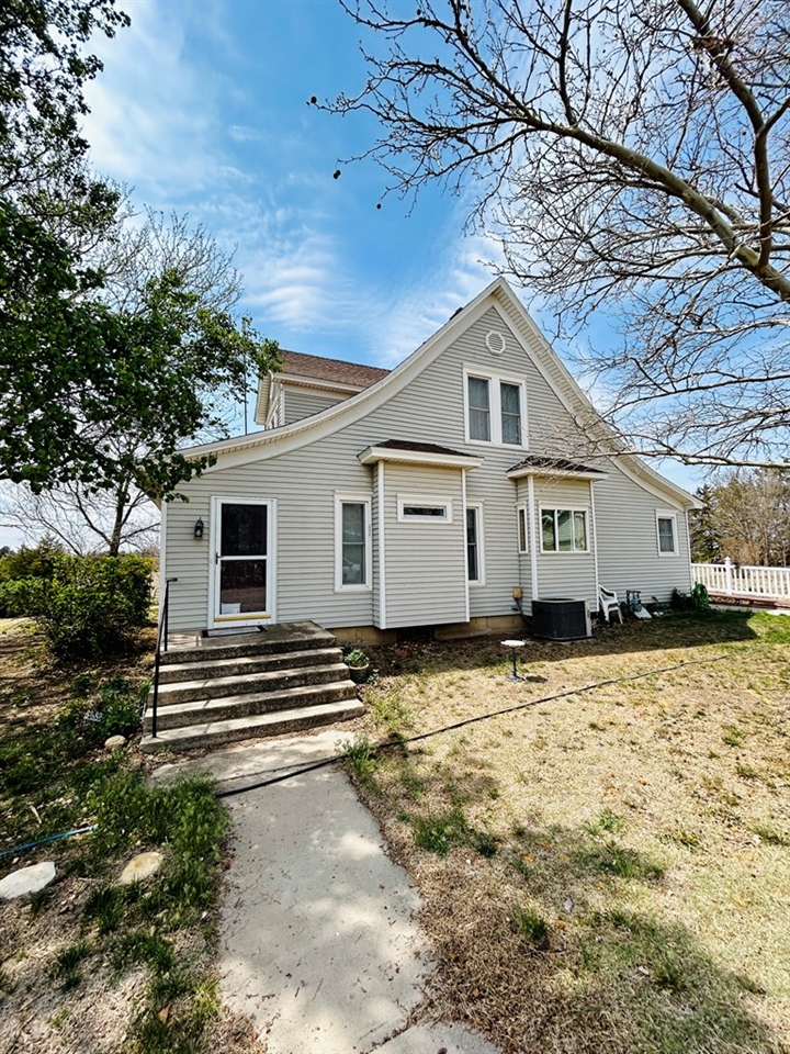 400 W Old Hwy 18, Sylvan Grove, KS 67481
