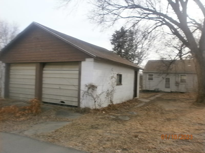 823 Blunt St, Clay Center, KS 67432