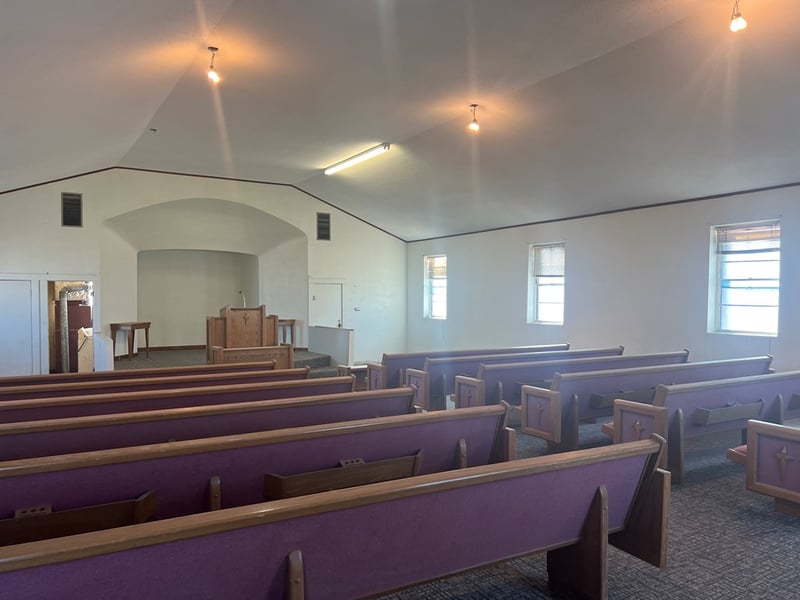 420 N Main St, St John, KS 67576