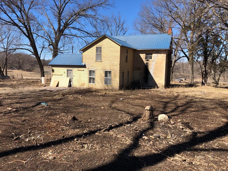 6683 6683 N Red Rd, Junction City, KS 66441