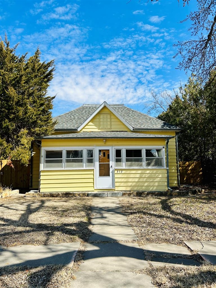312 N Ohio Ave, Sylvan Grove, KS 67481