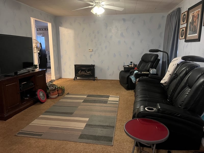 412 E 3rd Ave, St John, KS 67576