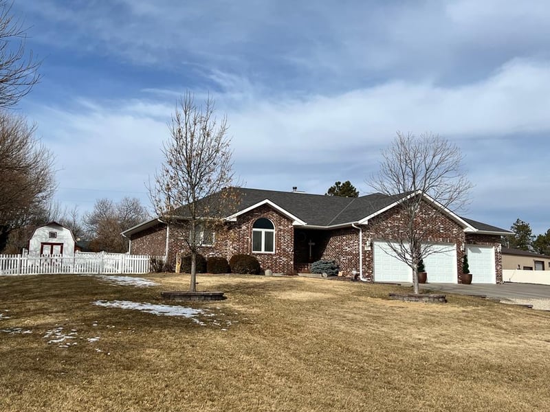 331 College View Dr, Great Bend, KS 67530