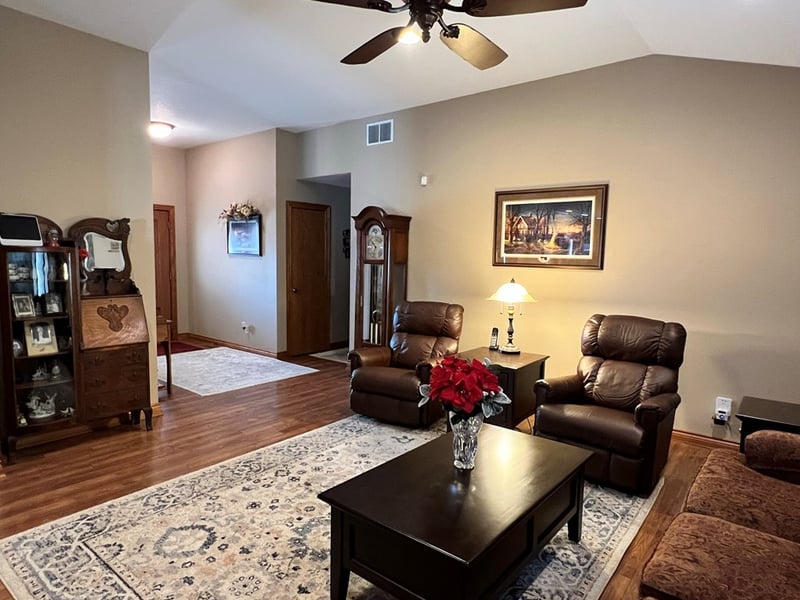 331 College View Dr, Great Bend, KS 67530