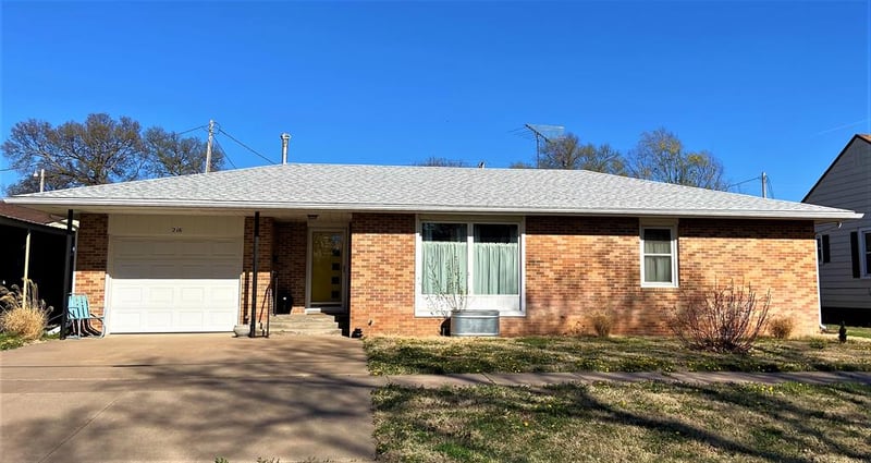 216 S Reed, Lyons, KS 67554