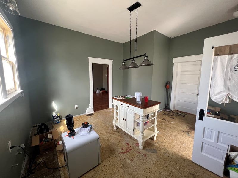 422 N Main St, Hoisington, KS 67544