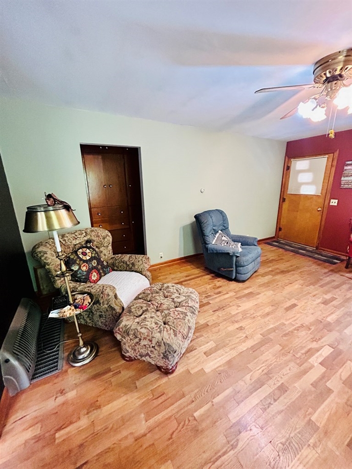 330 N Illinois Ave, Sylvan Grove, KS 67481