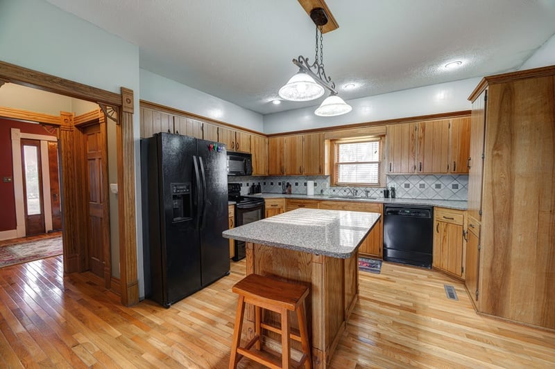 7293 E Mariposa Rd, New Cambria, KS 67470