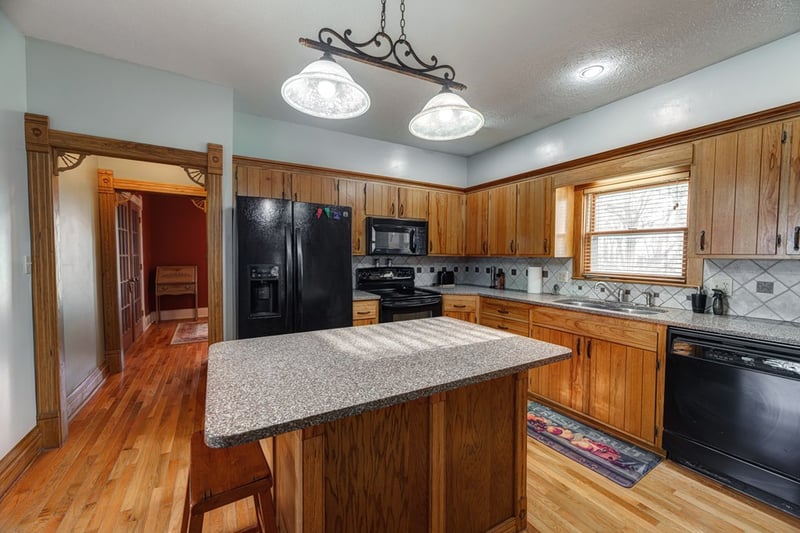 7293 E Mariposa Rd, New Cambria, KS 67470