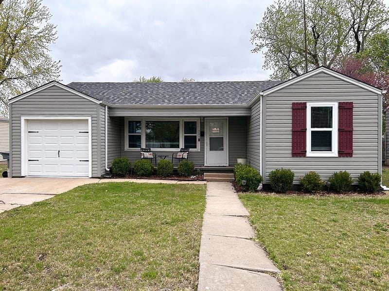 505 N Wieland Ave, Ellinwood, KS 67526