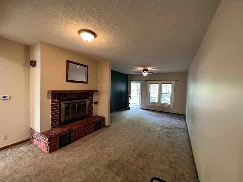 211 N 4th St, Sterling, KS 67579