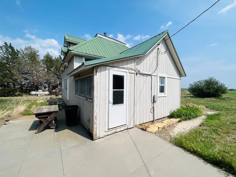 294 E Teal Dr, Sylvan Grove, KS 67481