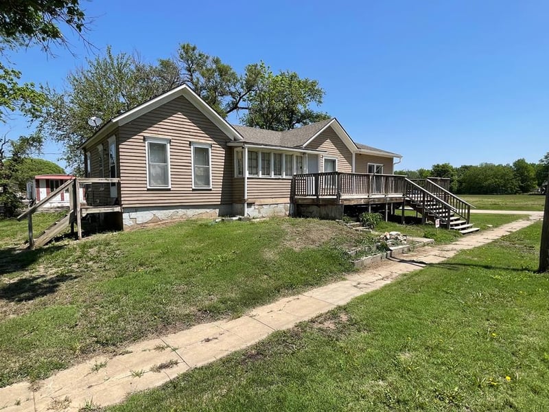 320 Adams, Gypsum, KS 67448