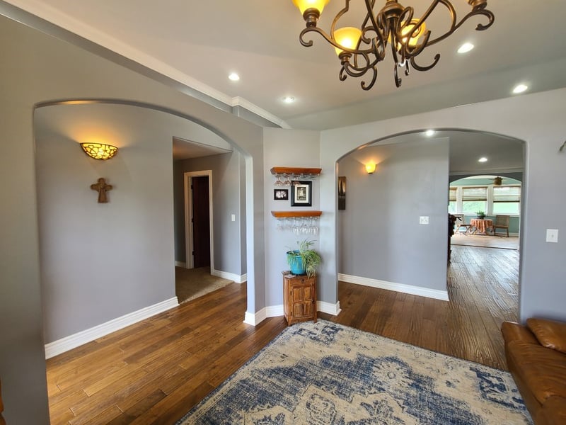 605 W 4th St, Marquette, KS 67464