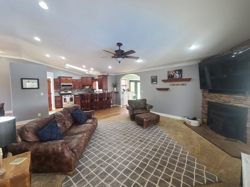 605 W 4th St, Marquette, KS 67464