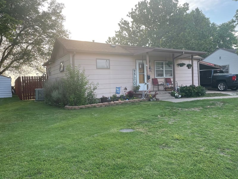 1217 N Center, Hoisington, KS 67544