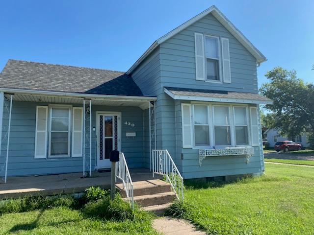 420 E 3rd, Hoisington, KS 67544