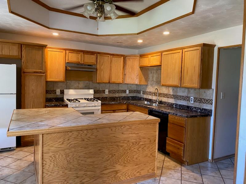 420 E 3rd, Hoisington, KS 67544