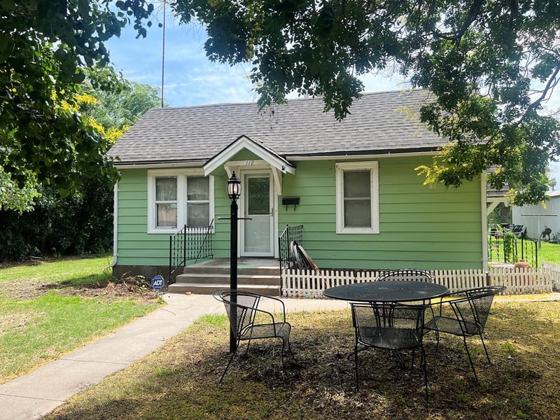 112 S Keystone St, Stafford, KS 67578