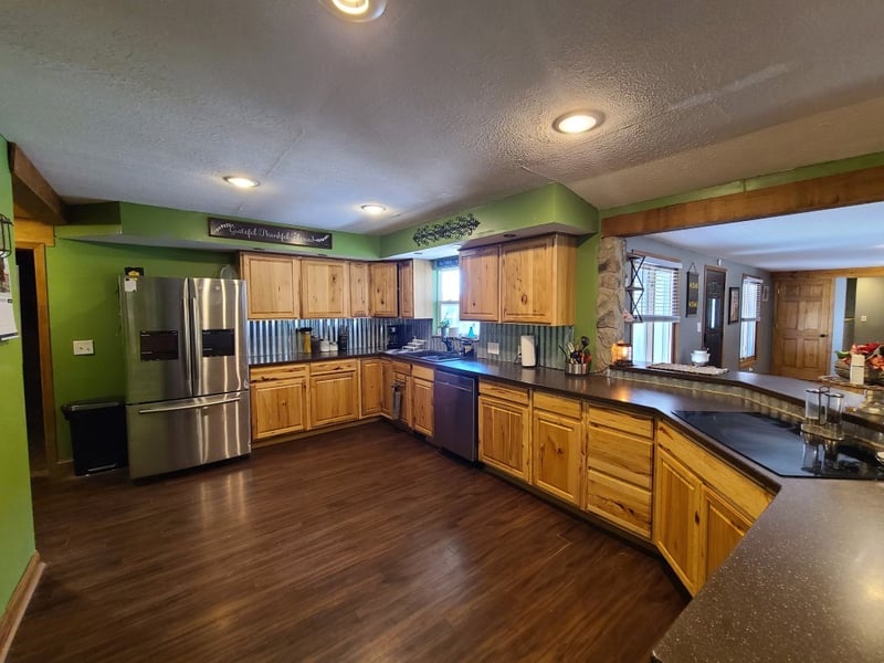 102 Fairview Rd, Canton, KS 67428