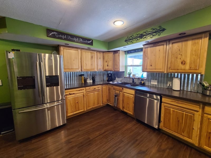 102 Fairview Rd, Canton, KS 67428