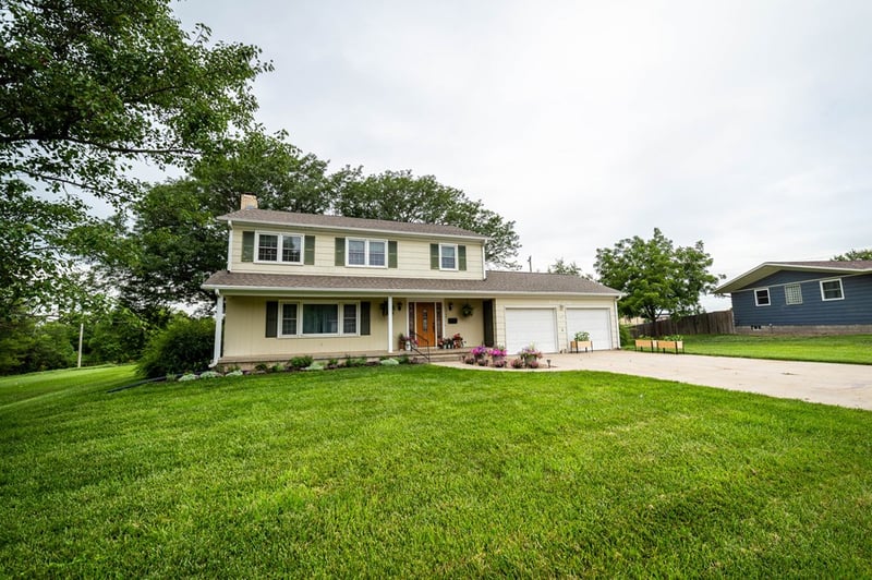 2508 SW Sunset Dr, Belleville, KS 66935