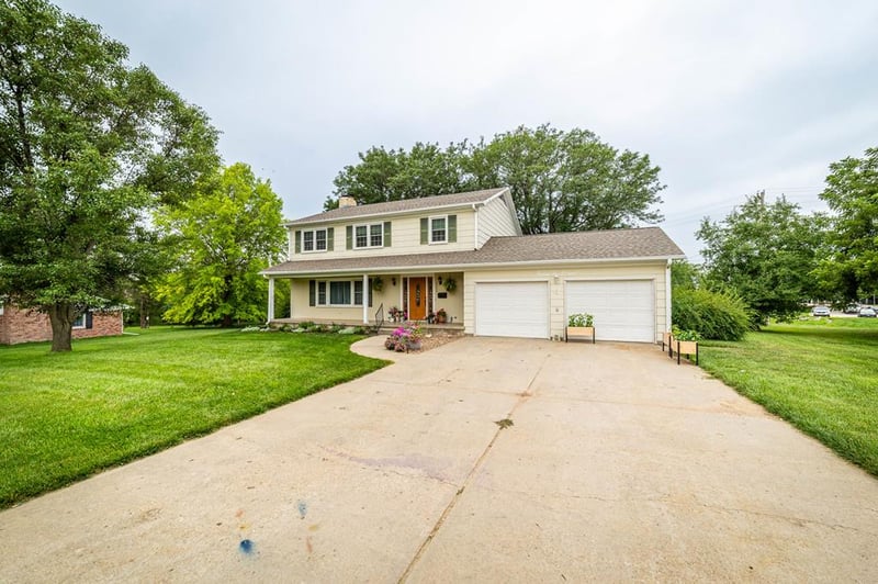 2508 SW Sunset Dr, Belleville, KS 66935