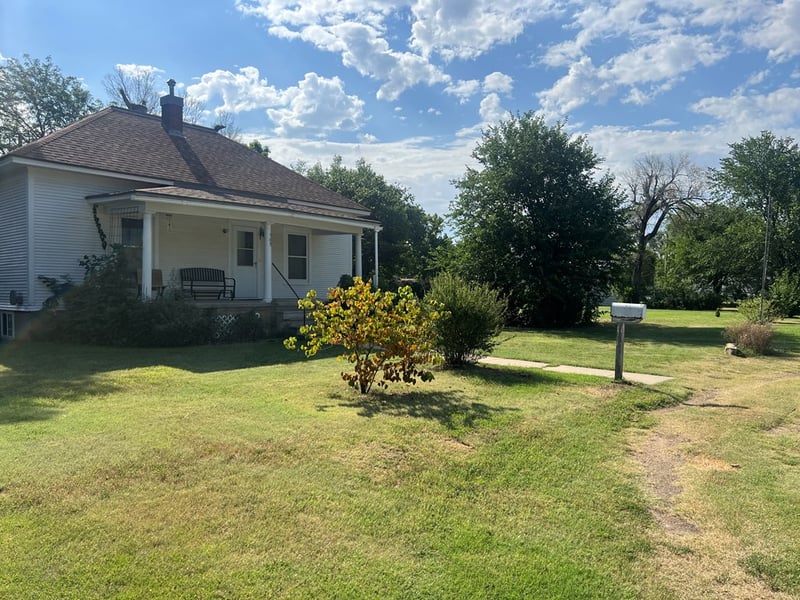 509 N Pearl, St John, KS 67576