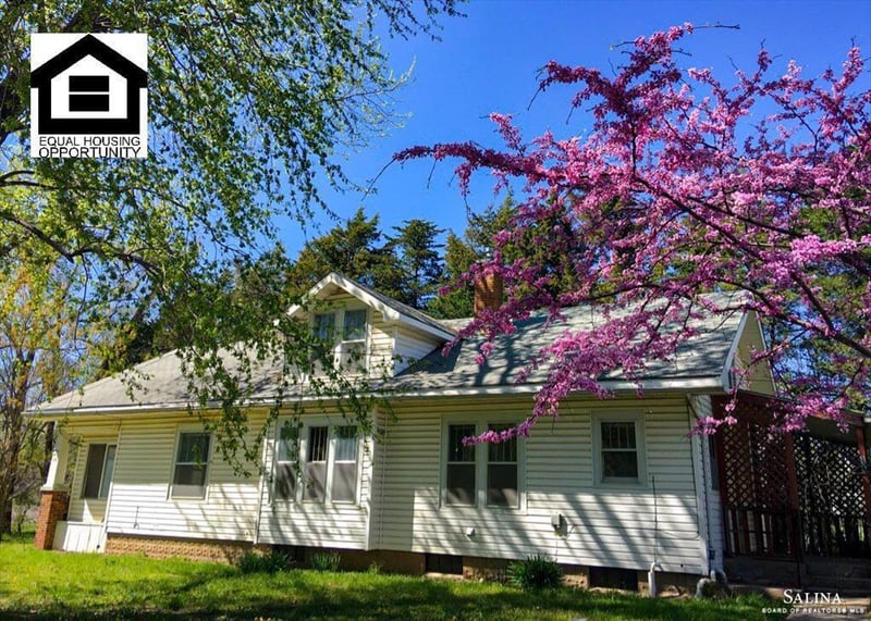 320 7th St, Durham, KS 67438