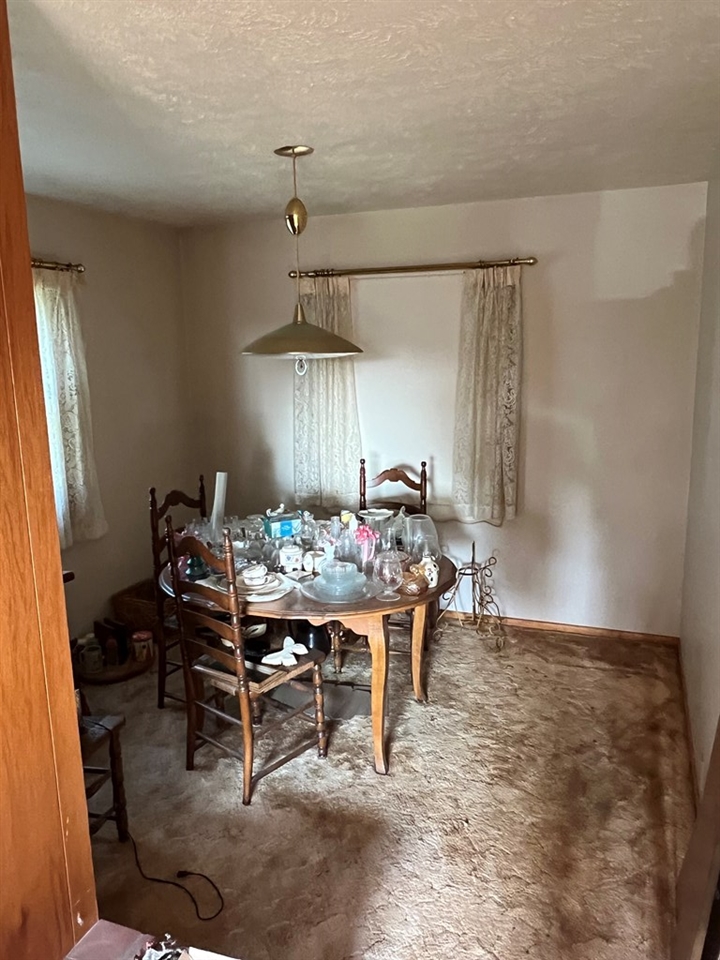 1112 N Clay St, Hoisington, KS 67544