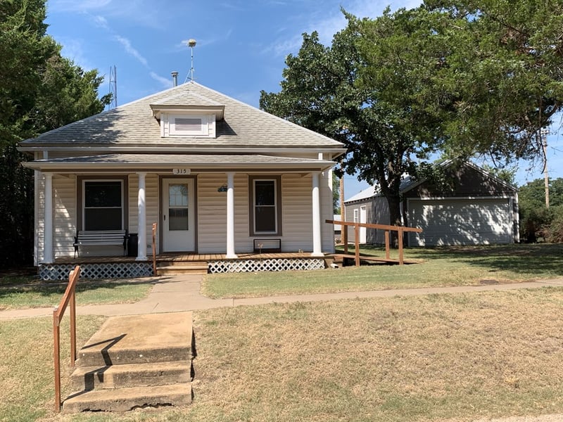 315 N Pennsylvania, Sylvan Grove, KS 67481
