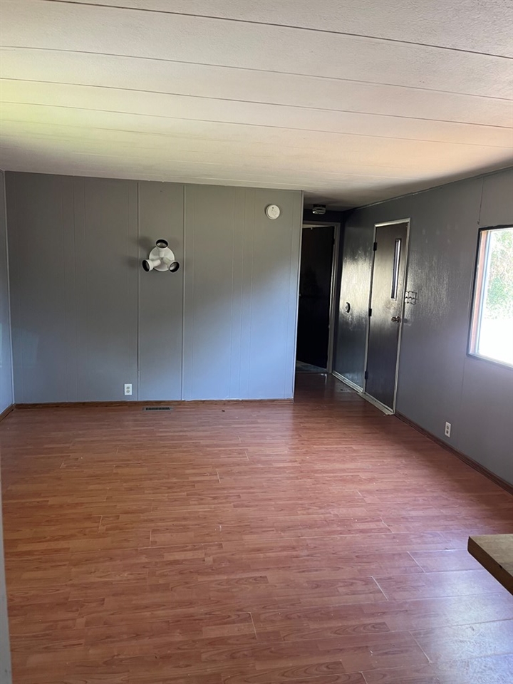 104 S Jewett St, Brookville, KS 67425